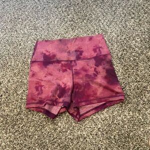 Fleo shorts size small